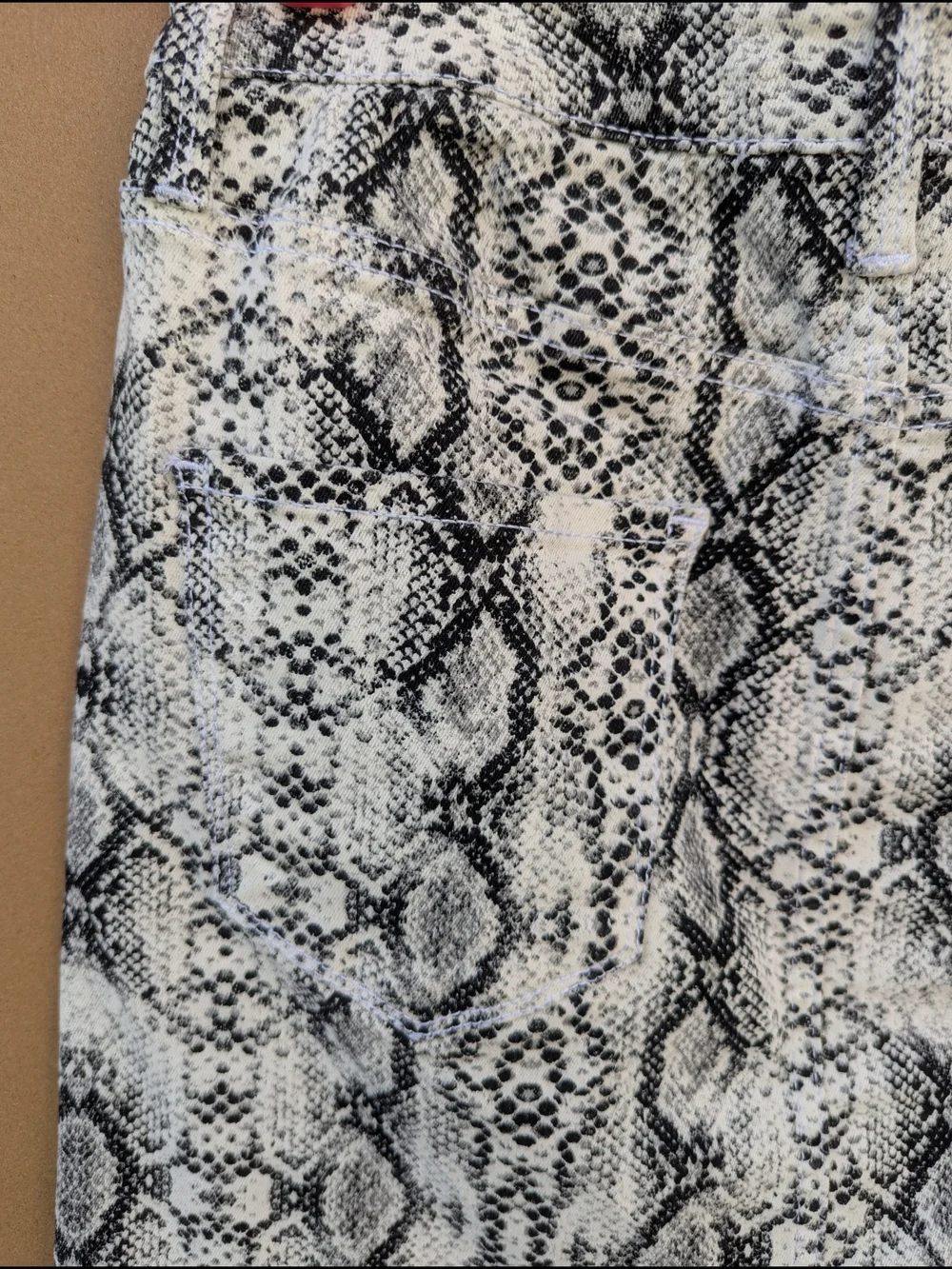 Arizona Jean Co Snakeskin Print Denim Mini Skirt Grey Black Baddie Size 3 Womens